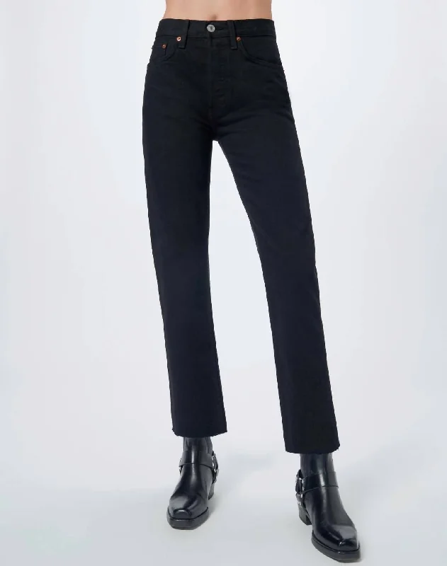 Don’t Wait – Shop Today!Women's 70's Stove Pipe Jean In Black