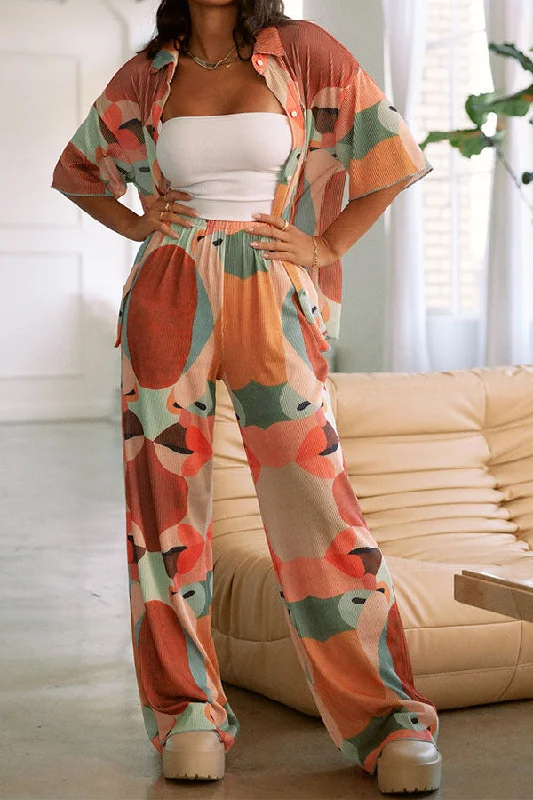 Get It Before It’s Gone!Graphic Print Cozy Pleated Pant Suit