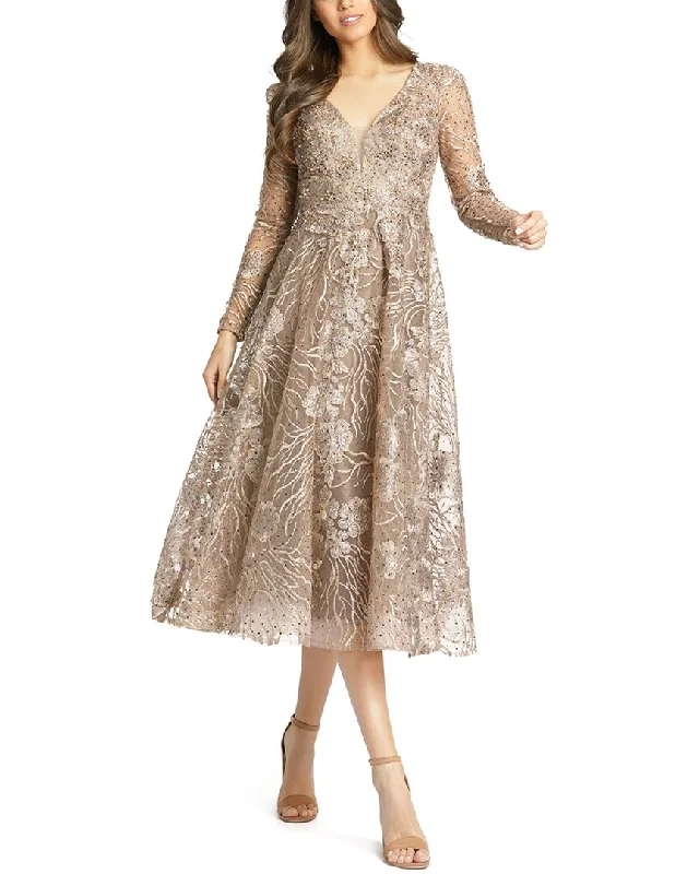 Score Big Savings Today!Mac Duggal Embellished Cocktail Dress
