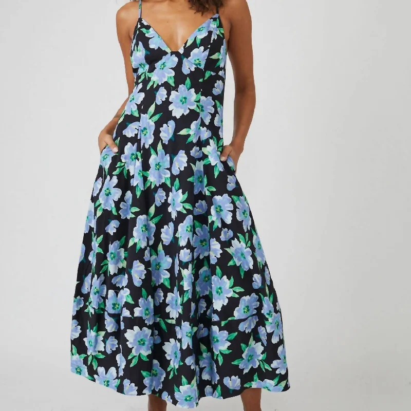 New Discounts Just Dropped!Finer Things Printed Midi Dress In Black/blue