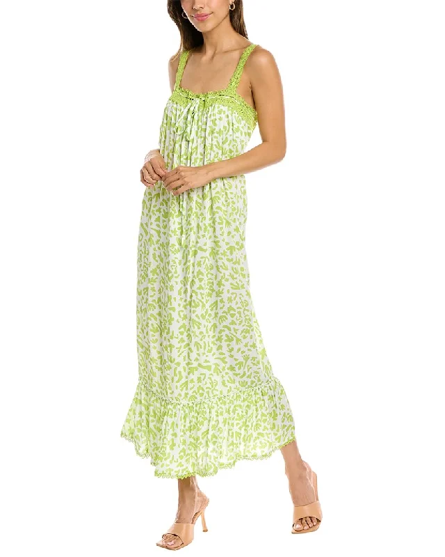 Shop the Hottest Deals!Stellah Embroidered Trim Midi Dress