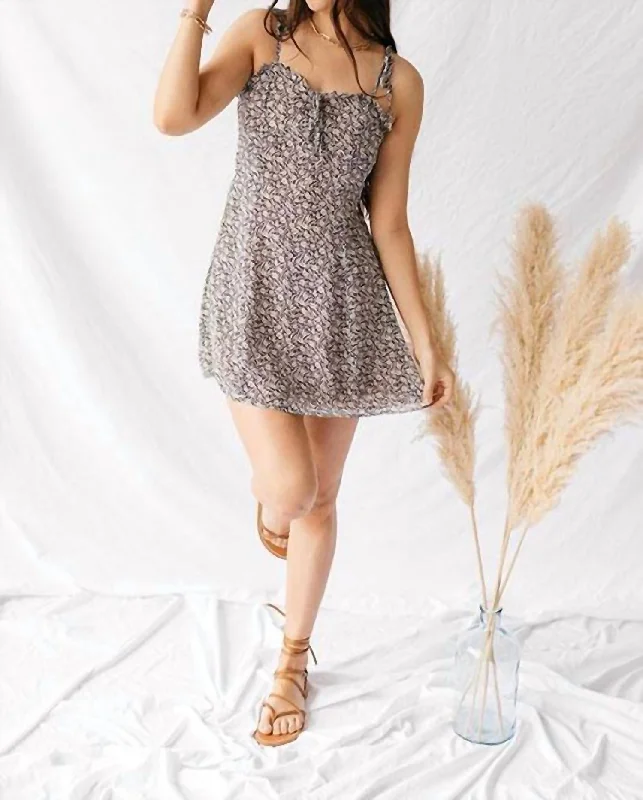 More Discounts, More Joy!Summer Breeze Mini Dress In Black