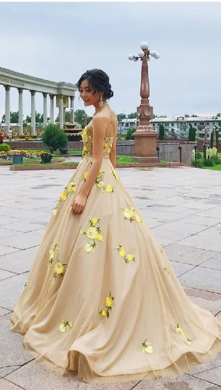 Huge Savings – Act Now!Sweetheart Champagne Long Prom Dress with Floral Embroidery cg20418 Huge Savings – Act Now!Sweetheart Champagne Long Prom Dress with Floral Embroidery cg20418