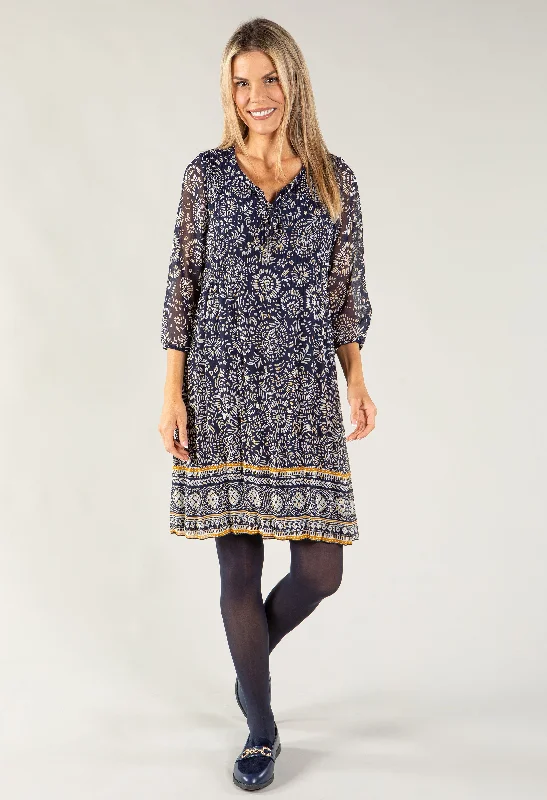 Hottest Discounts of the Year!Border Printed PleatedDress