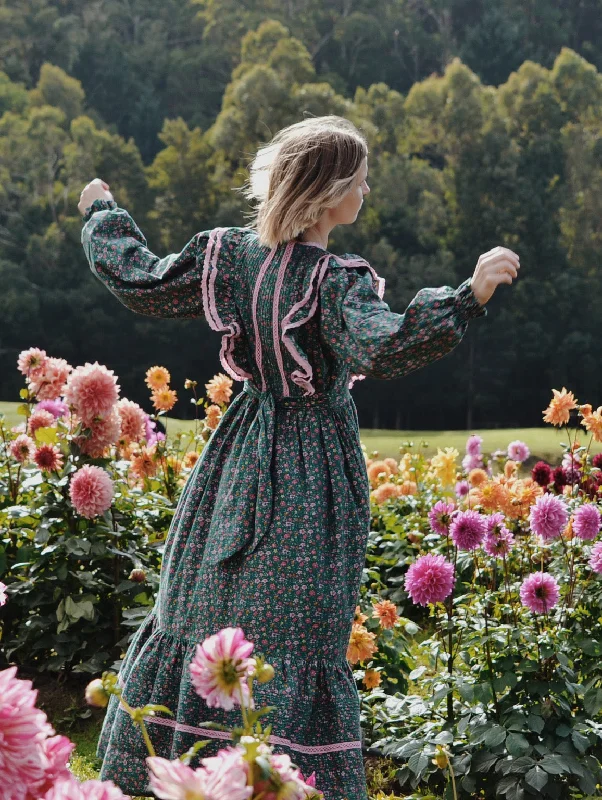 Shop the Hottest Deals!BRAMWELL DRESS DITSY FLORAL TEAL PINK POPLIN