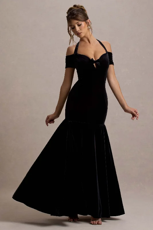 Huge Savings – Act Now!Nominee | Black Velvet Halter-Neck Maxi Dress