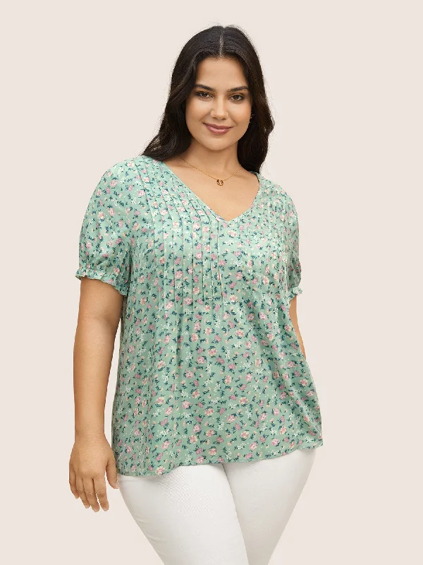 Hurry! While Supplies Last!Ditsy Floral Pleated Lantern Sleeve Blouse