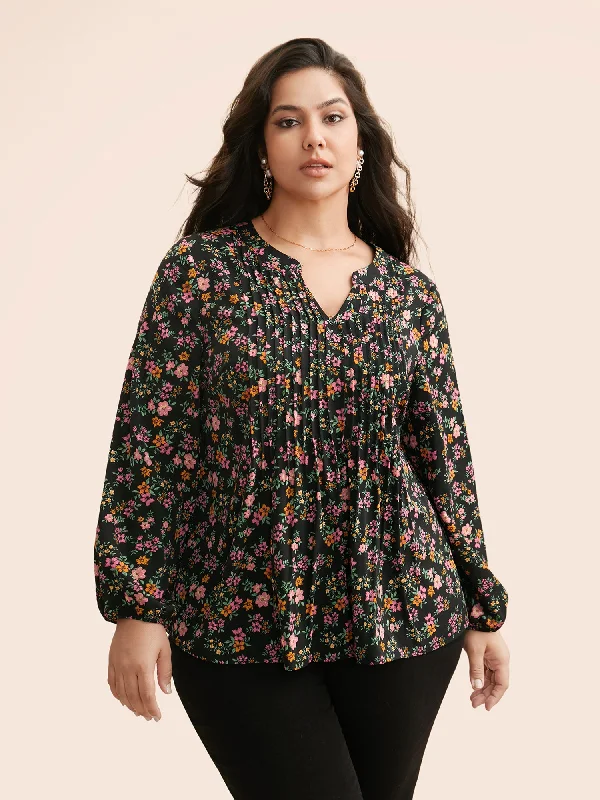 Steals and Deals Await!Notched Collar Ditsy Floral Pleated Blouse